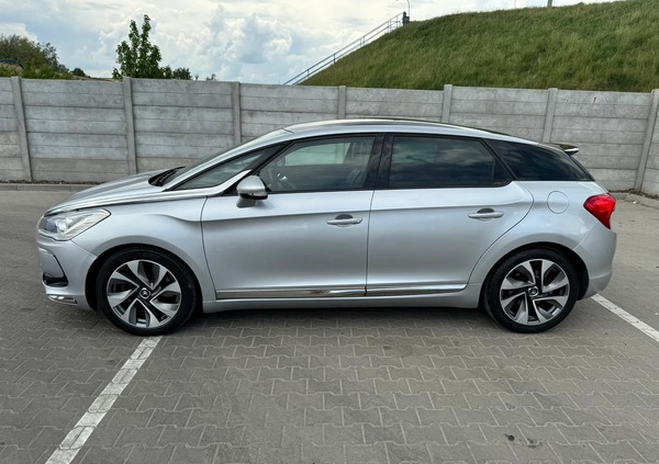 Citroen DS5 cena 51500 przebieg: 99140, rok produkcji 2015 z Pleszew małe 154